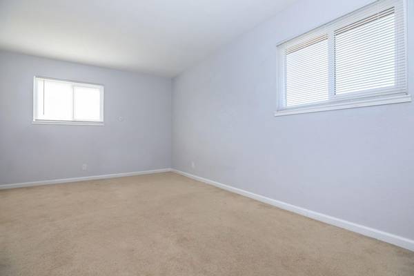 2BR/2BA Apartment on Central Avenue · Fremont photo 4