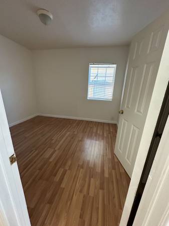 2BR/1BA Single Family House · Richmond photo 3