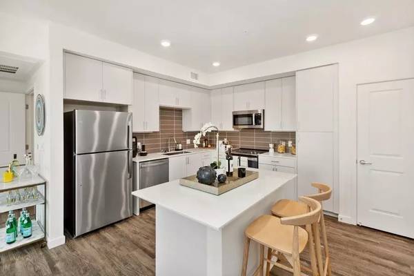 3BR/2BA Apartment on Yolanda Ave · Santa Rosa photo 5