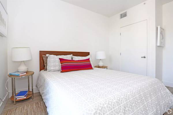 Apartments on Hollis St · Emeryville photo 4