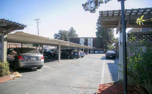 2BR/1BA Apartment on Central Ave · Alameda photo 2