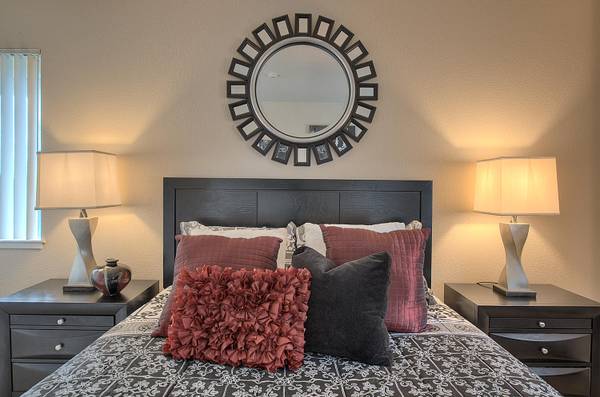 1BR/1BA Apartment on Haley Streeet · Newark photo 2