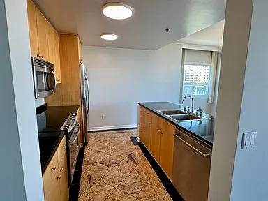 2BR/2BA Apartment · San Francisco photo 3