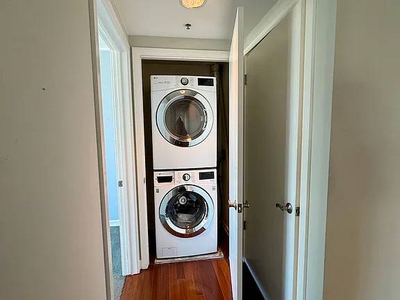 2BR/2BA Apartment · San Francisco photo 5