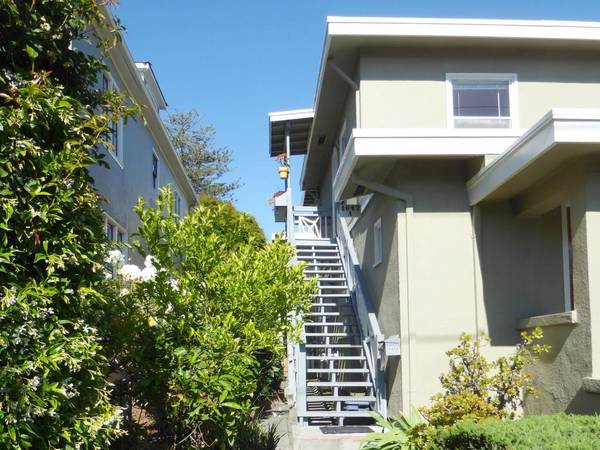 1BR/1BA Apartment · Berkeley photo 2