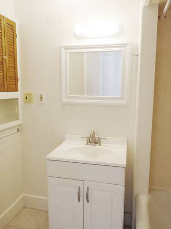 1BR/1BA Apartment · Berkeley photo 5