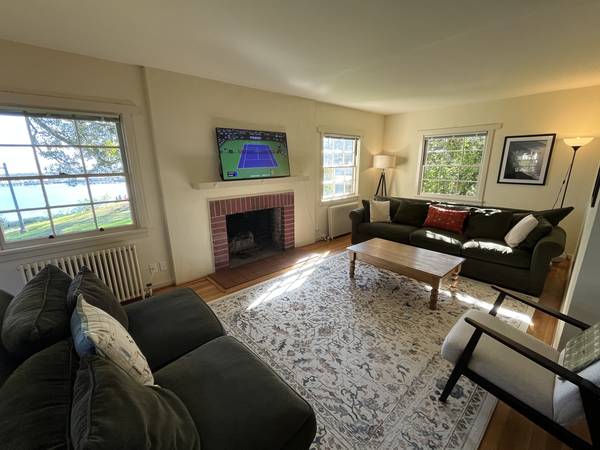 1BR/1BA Single Family House · San Francisco photo 4