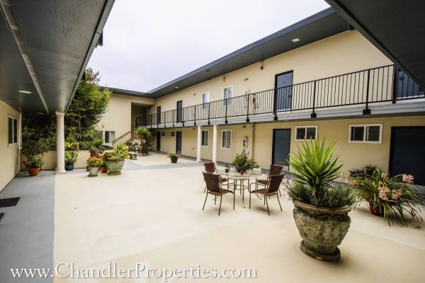 1BR/1BA Apartment on Clayton St · San Francisco photo 2