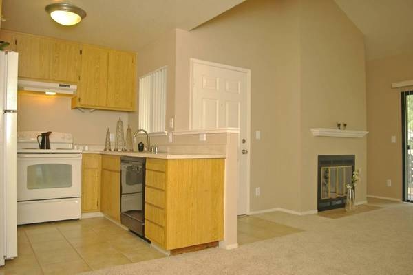 2BR/2BA Apartment on James Donlon Blvd · Antioch photo 5