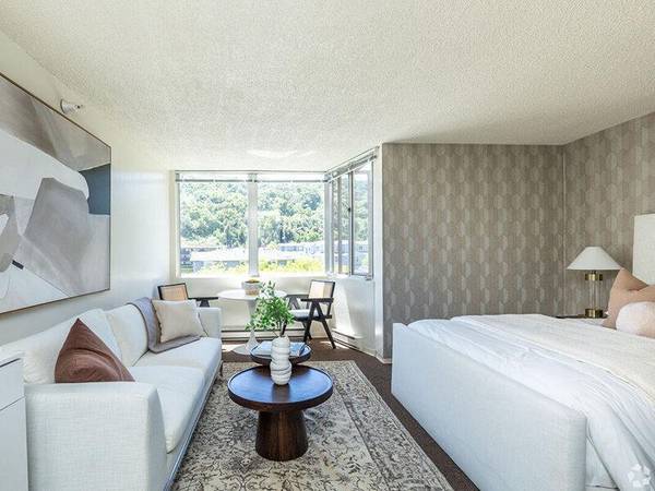 0BR/1BA Apartment on Carlmont Drive · Belmont photo 2