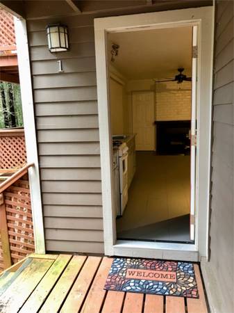 0BR/1BA Duplex on Park Avenue · Guerneville photo 3
