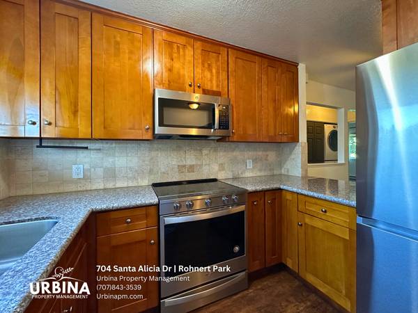 2BR/1BA Condo on Santa Alicia Dr · Rohnert Park photo 4
