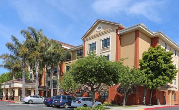 2285 Greenwich St San Francisco, CA 94123 photo 2