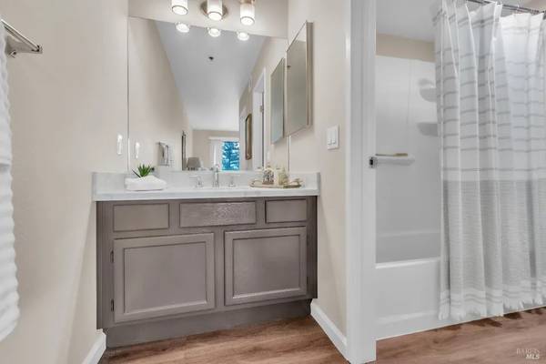 1BR/1BA Apartment on Mariner Way · Novato photo 3