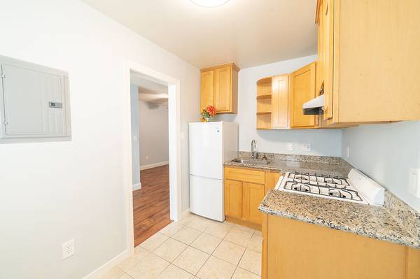 0BR/1BA Apartment on Vicente Way · Oakland photo 4