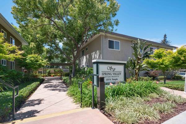 2BR/1BA Apartment on N Temple Dr · Milpitas photo 4