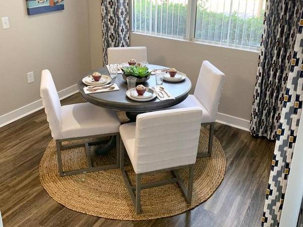 1BR/1BA Apartment on Owens Drive · Pleasanton photo 4