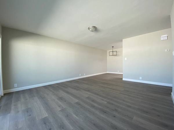 1BR/1BA Apartment · Belmont photo 4