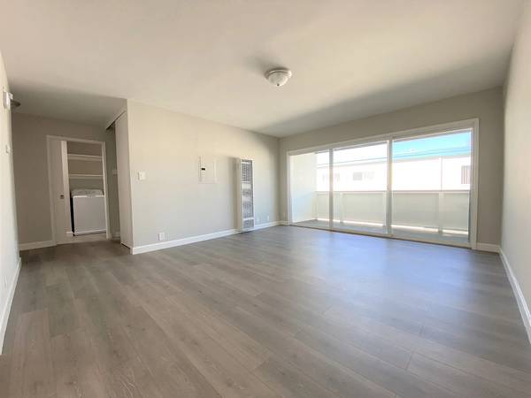 1BR/1BA Apartment · Belmont photo 5