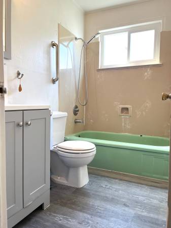 1BR/1BA Apartment · Berkeley photo 3
