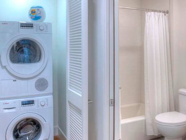 2BR/1BA Apartment on 3rd St. · San Francisco photo 3