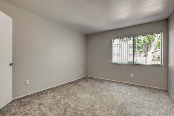 2BR/2BA Apartment on James Donlon Blvd · Antioch photo 4