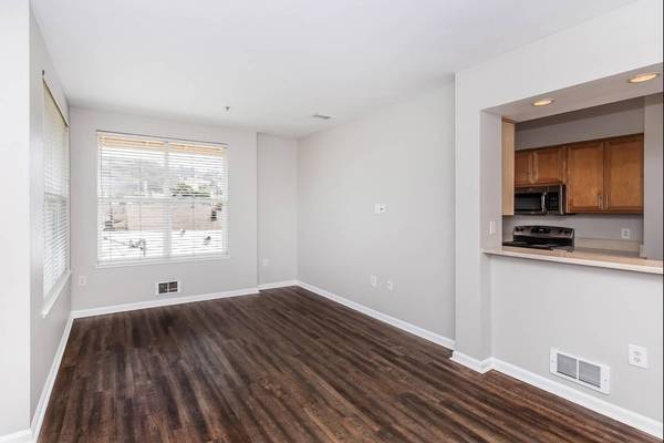 1BR/1BA Apartment on Schmidt Lane · El Cerrito photo 3
