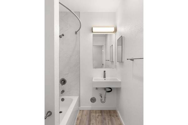 1BR/1BA Apartment on Schmidt Lane · El Cerrito photo 5