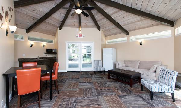 1BR/1BA Apartment on Orchard Avenue · Hayward photo 5