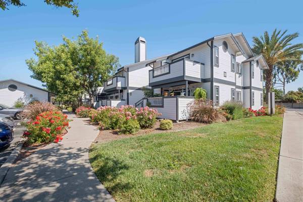 2BR/2BA Apartment on Snell Ave · San Jose photo 5