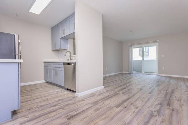 2BR/2BA Apartment on North Milpitas Boulevard · Milpitas photo 4