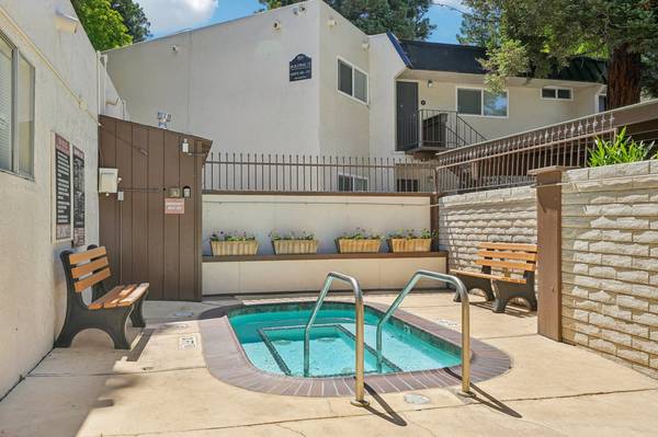 Apartments on Paseo Padre Pkwy · Union City photo 5