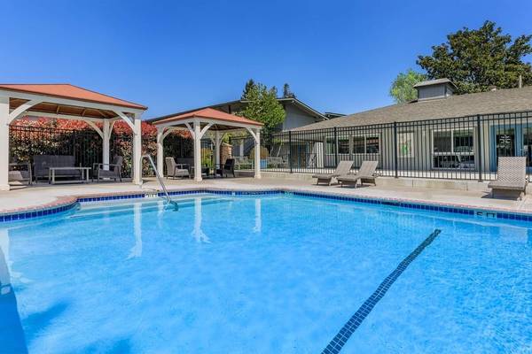 2BR/1BA Apartment on Stokes Street · San Jose photo 2