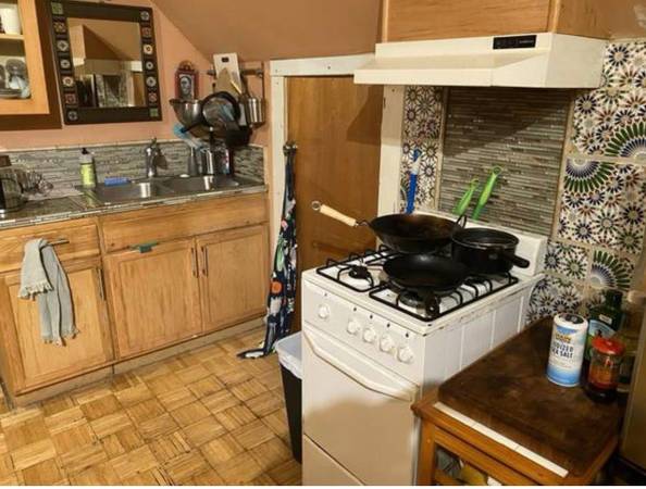 2BR/1BA Apartment · Berkeley photo 5