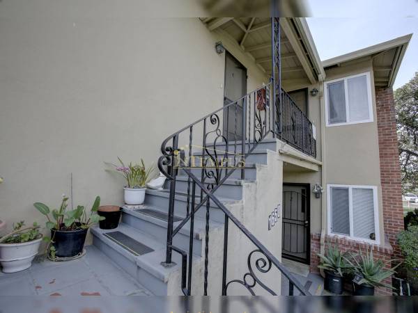 2BR/1BA Apartment on Pomeroy Ave Apt 3 · Santa Clara photo 2