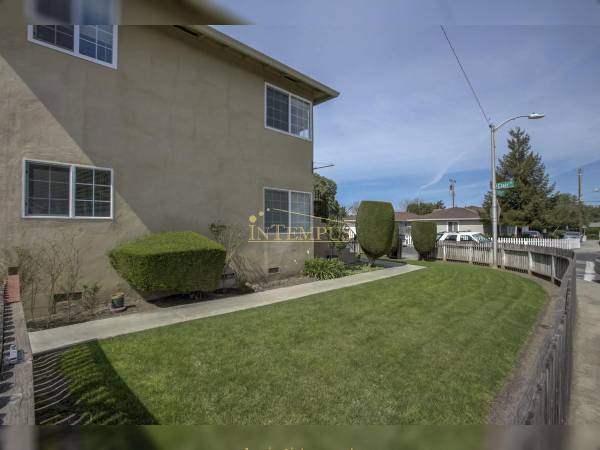 2BR/1BA Apartment on Pomeroy Ave Apt 3 · Santa Clara photo 3