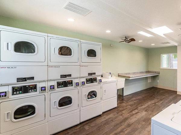 1BR/1BA Apartment on Peach Tree Drive · Fairfield photo 5