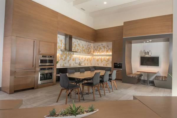 1BR/1BA Apartment on Golden Gate · Dublin photo 2