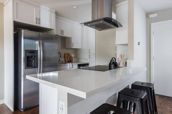 2BR/2BA Apartment on Massol Avenue · Los Gatos photo 4