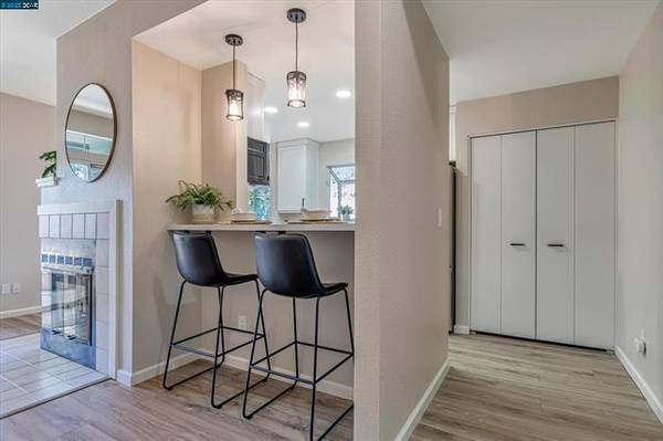 2BR/2BA Condo · Pleasanton photo 5