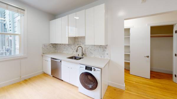 1431 Grove photo 2