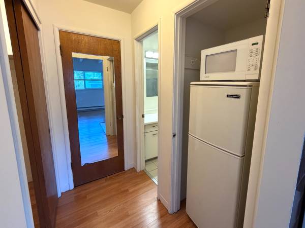 0BR/1BA Apartment · Larkspur photo 4
