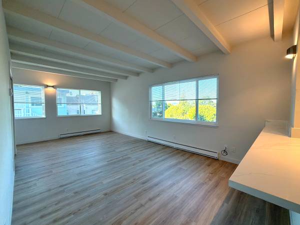 1BR/1BA Apartment · Larkspur photo 4