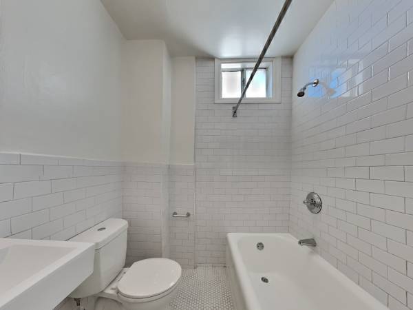 1BR/1BA Duplex on Rhode Island St · San Francisco photo 2