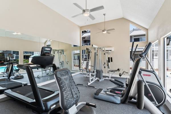 1BR/1BA Apartment on South Bascom Avenue · Campbell photo 2