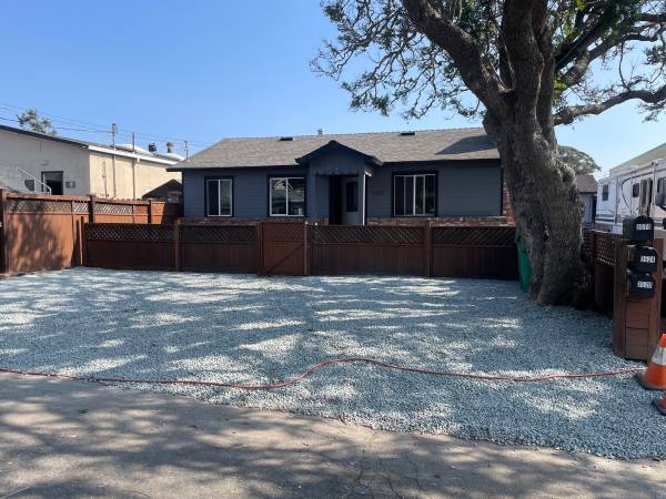 4BR/1BA Apartment · Santa Cruz photo 2