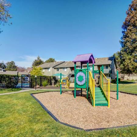 Apartments on Paseo Padre Pkwy · Fremont photo 4