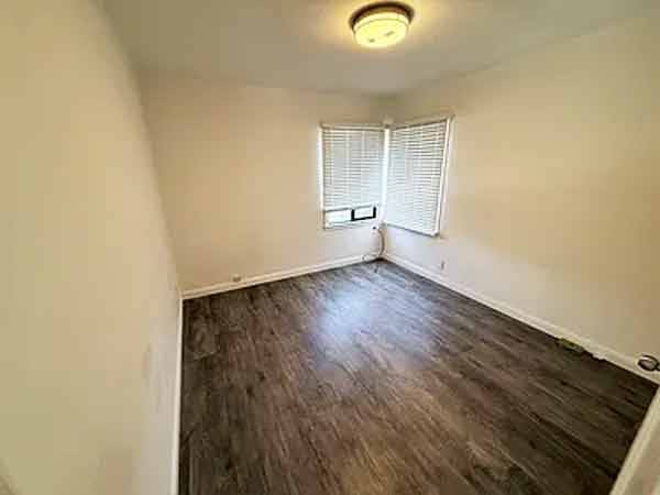 1BR/1BA Duplex on Ash St · Yonkers photo 3