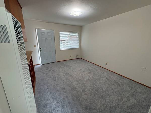 1BR/1BA Apartment · Berkeley photo 4