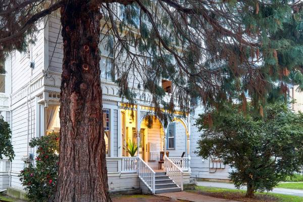 2BR/2BA Apartment on Fulton St. · Berkeley photo 5